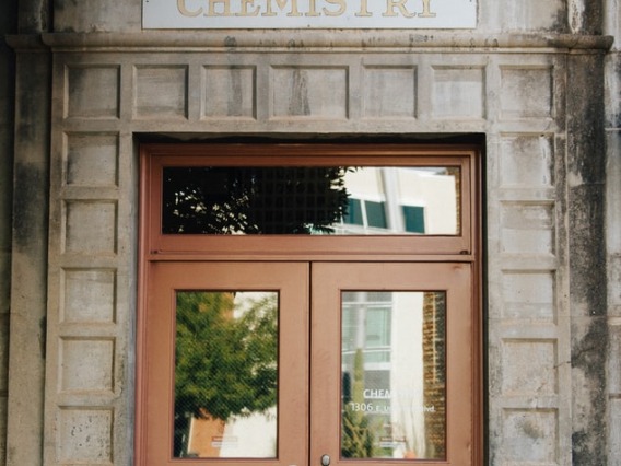 Chemistry building front door on University of Arizona Campus - Bree Evans, Unsplash