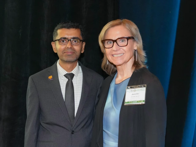 BIO5 Interim Director Vignesh Subbian and former BIO5 Director Dr. Jennifer Barton pose for a photo after Subbian received his award.