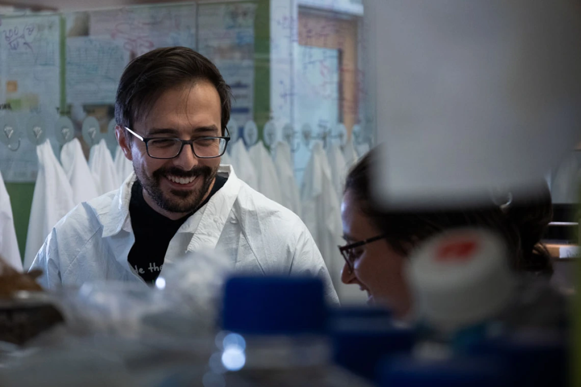 Postdoctoral researcher Rob Jackson working in his lab at the University of Arizona